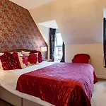 Foley's & Self Catering Homes Guest house