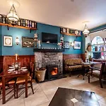 Foley's & Self Catering Homes Guest house 3*