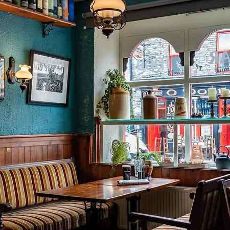 Гостевой дом Foley's & Self Catering Homes Кенмар