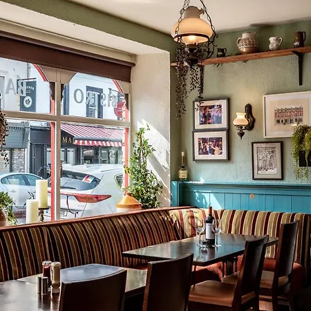 Foley's & Self Catering Homes Гостевой дом