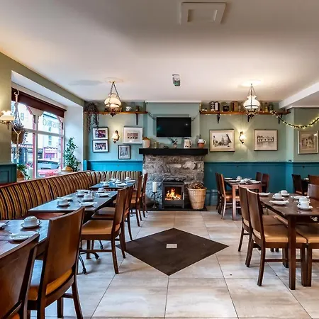 Foley's & Self Catering Homes Гостевой дом 3*