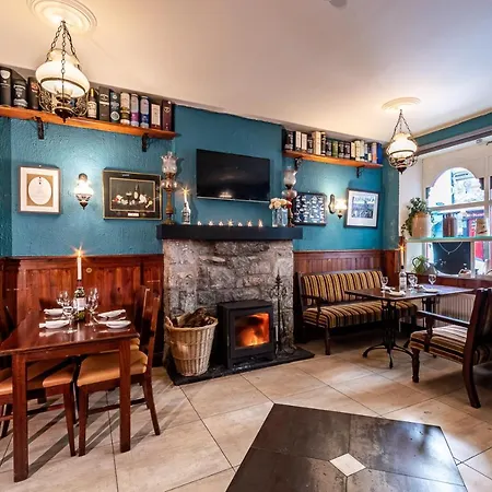 Foley's & Self Catering Homes Гостевой дом 3*