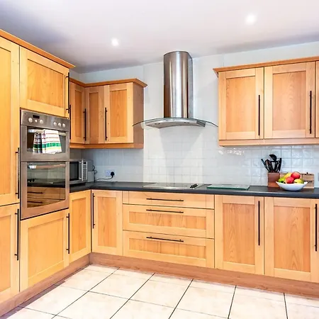 Гостевой дом Foley's & Self Catering Homes Кенмар