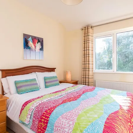 Foley's & Self Catering Homes Кенмар