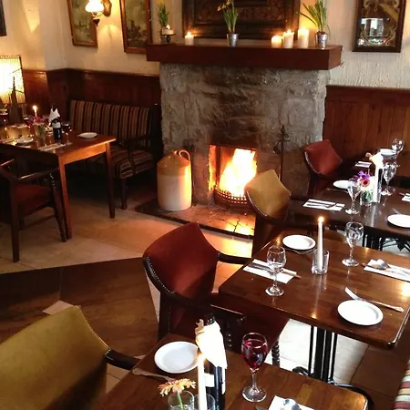 Foley's & Self Catering Homes Гостевой дом