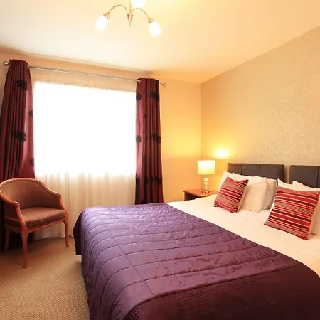 Foley's & Self Catering Homes Гостевой дом 3*