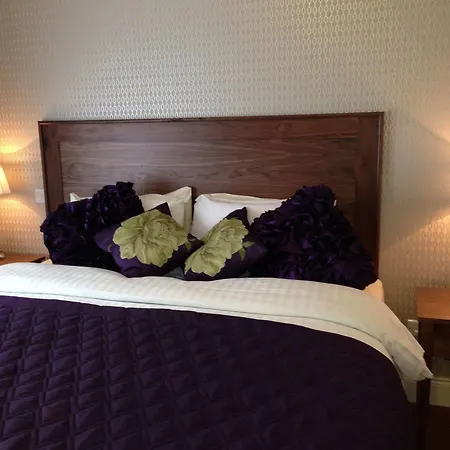 Foley's & Self Catering Homes