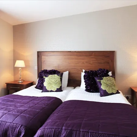 Foley's & Self Catering Homes 3*